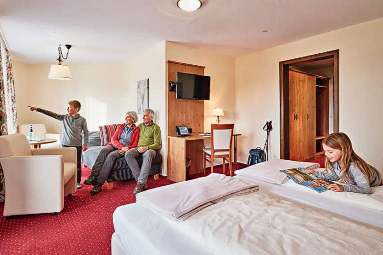 familienzimmer im h24 hotel hochfirst