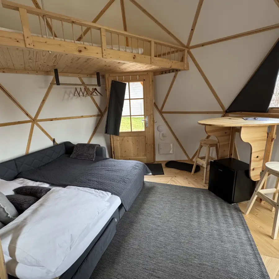 hochfirst tinyhouse innen1