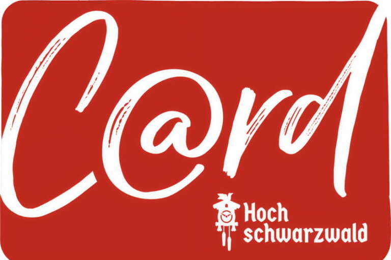 Rote Karte mit dem Wort "Card", stilisiert mit einem @-Symbol für das "a", und "Hoch schwarzwald" in weißer Schrift mit einer kleinen Grafik einer traditionellen Figur.